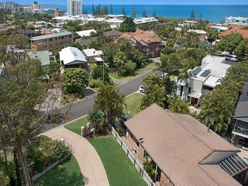 9 Camfield Street, Alexandra Headland QLD 4572