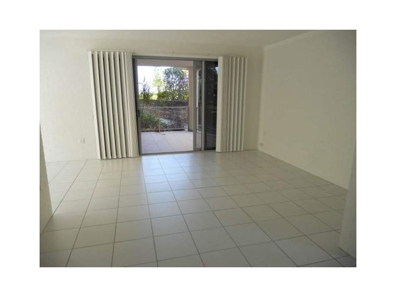 2/244 Alexandra Parade, Alexandra Headland QLD 4572