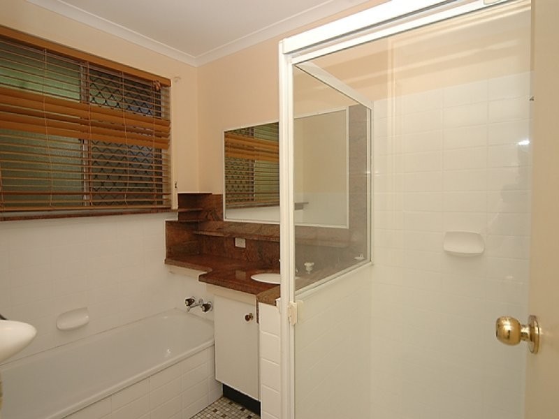 16 Palkana Drive, Warana QLD 4575