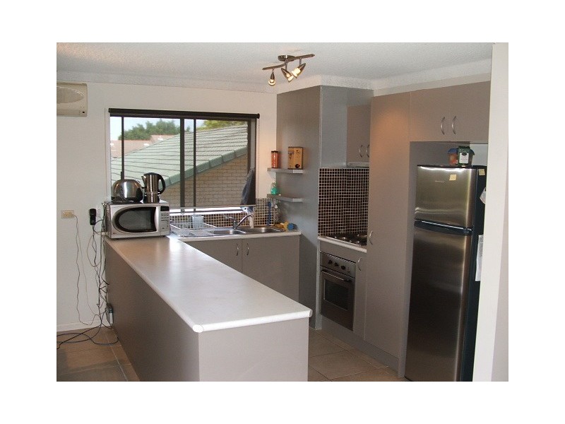 1/22 Kalinda Avenue, Mooloolaba QLD 4557