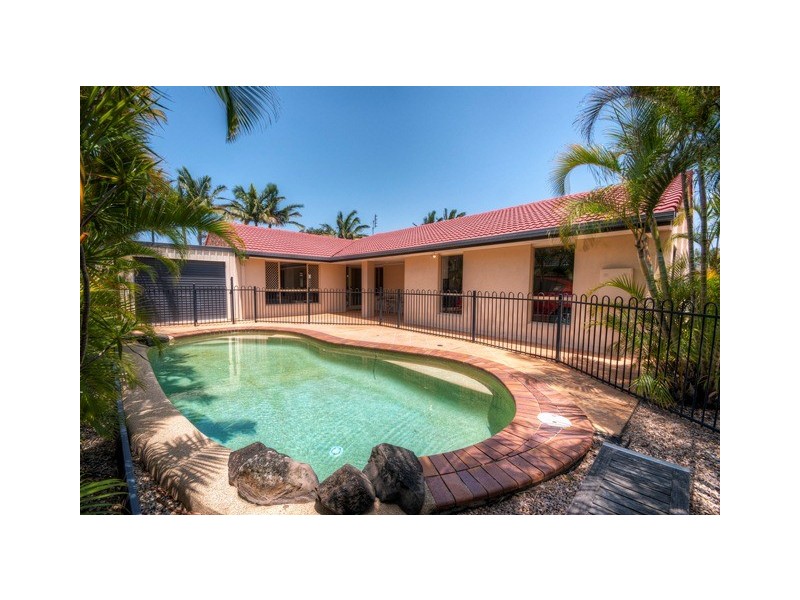 17 Kensington Drive, Minyama QLD 4575