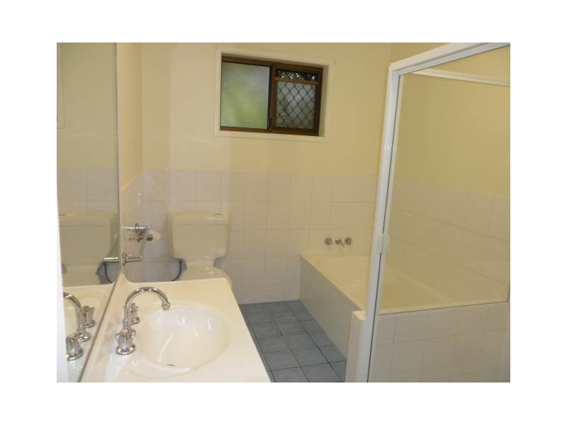 31 Lapoinya Crescent, Warana QLD 4575