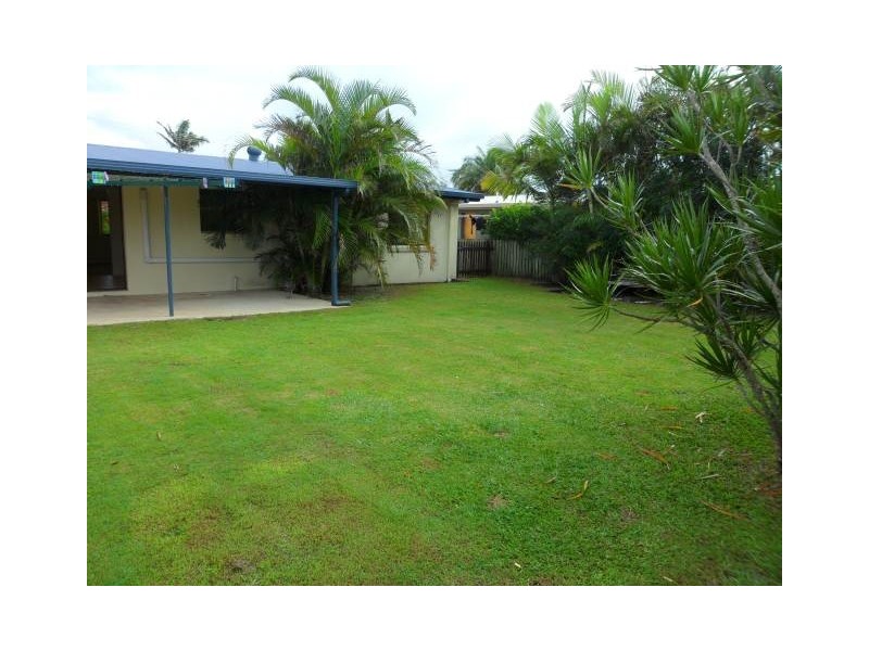 31 Lapoinya Crescent, Warana QLD 4575