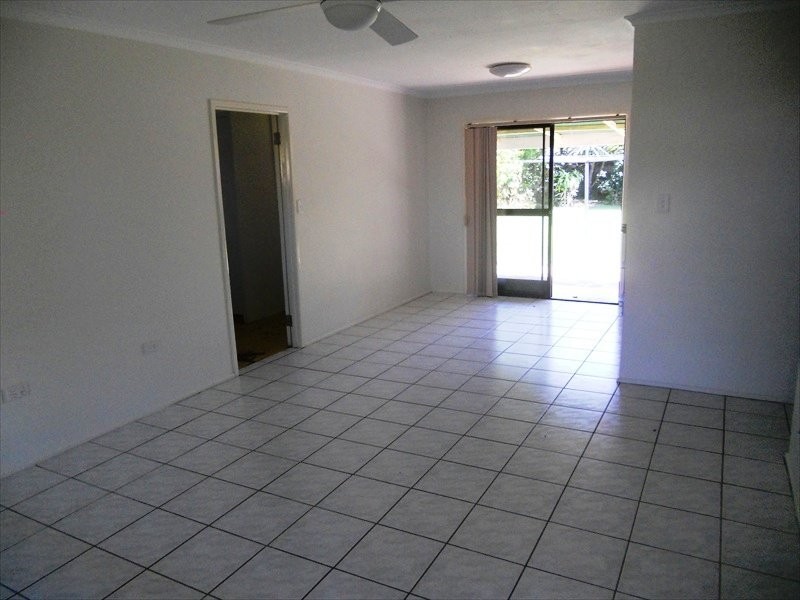 2/6 Goonawarra Drive, Mooloolaba QLD 4557