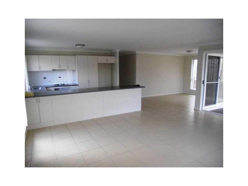 30 Presentation Boulevard, Nambour QLD 4560