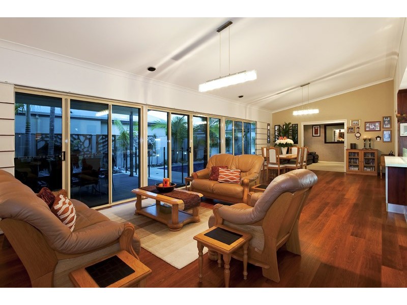 9 Sauger Court, Mountain Creek QLD 4557