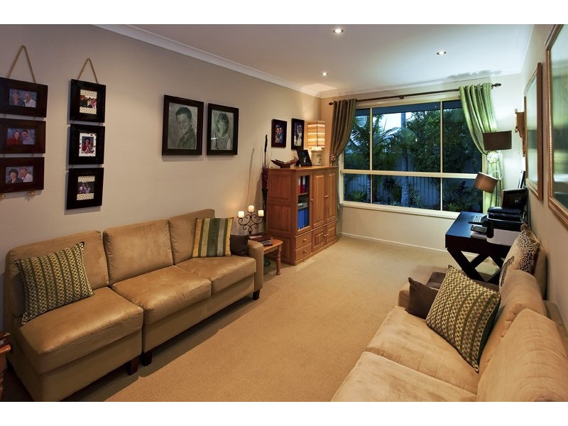 9 Sauger Court, Mountain Creek QLD 4557
