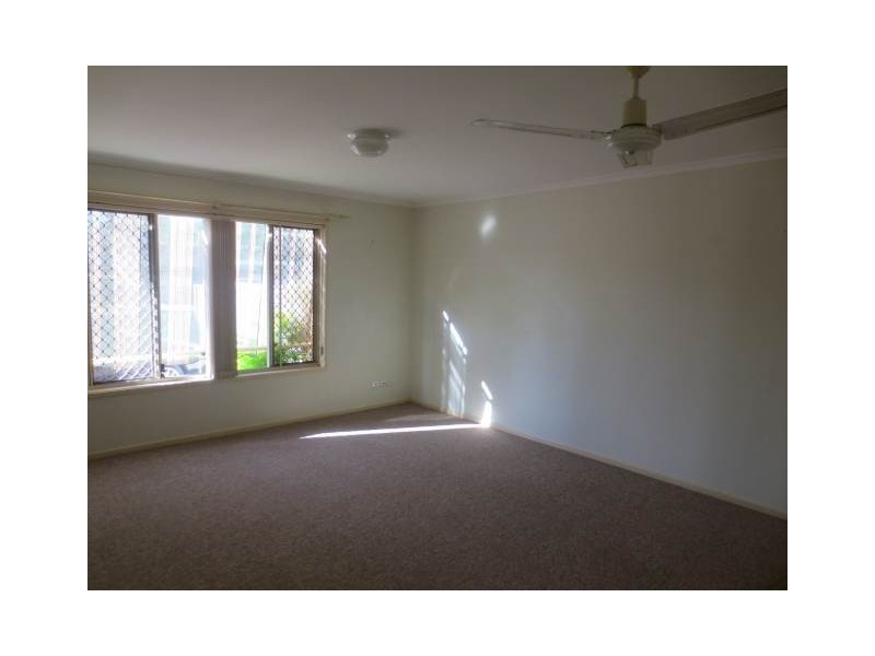 1/107 Goonawarra Drive, Mooloolaba QLD 4557