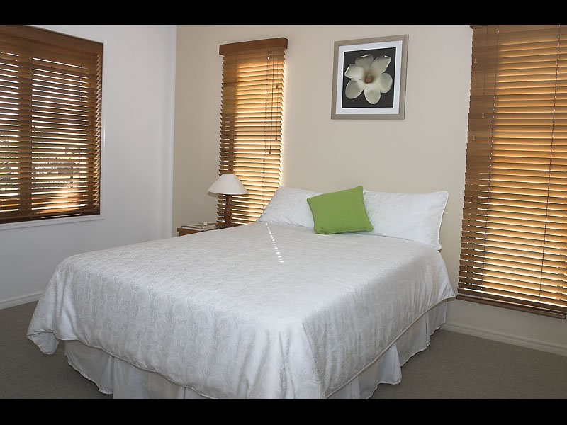 6 Madagascar Court, Kawana Island QLD 4575