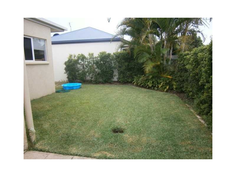 6 Madagascar Court, Kawana Island QLD 4575