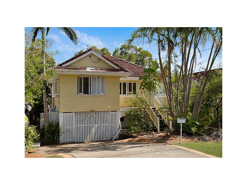 8 William Street, Alexandra Headland QLD 4572