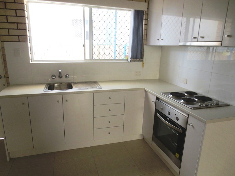 2/19 Boolarong Crescent, Alexandra Headland QLD 4572