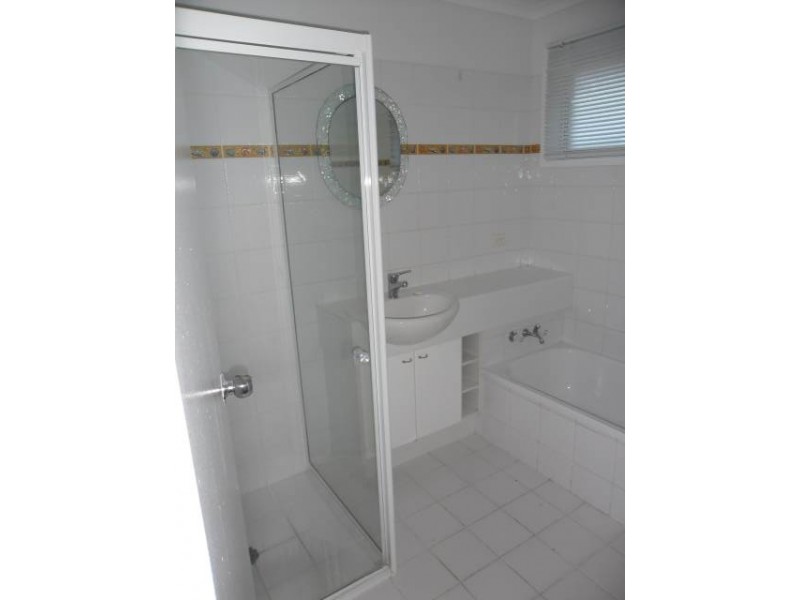 12 Kowandi Street, Wurtulla QLD 4575