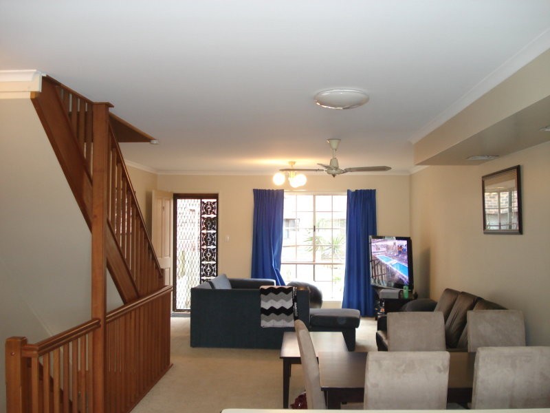 1/32 Kalinda Avenue, Mooloolaba QLD 4557