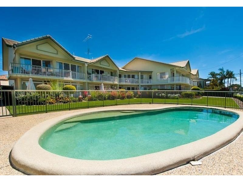 Unit 6 / 35 Bradman Avenue, Maroochydore QLD 4558