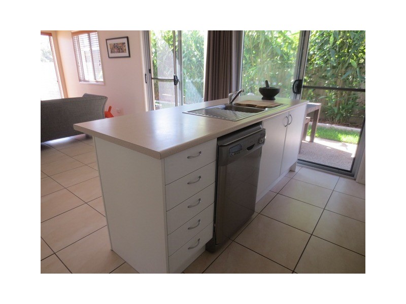 1/4 Ridge Rd, Maroochydore QLD 4558