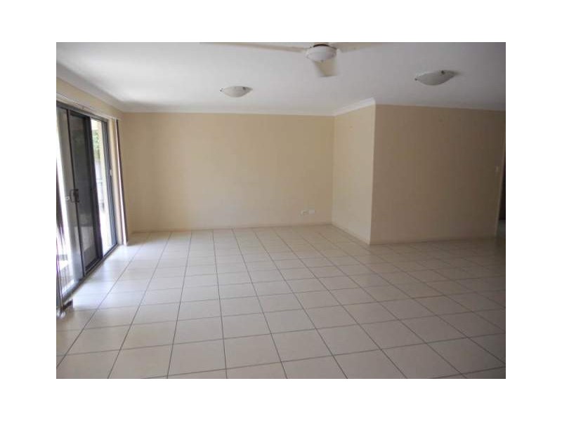 18 Maui Court, Kawana Island QLD 4575