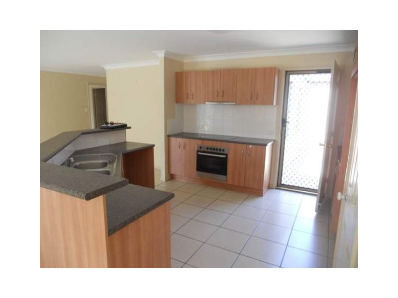18 Maui Court, Kawana Island QLD 4575