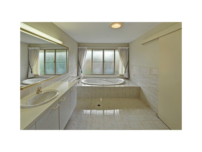 4 Koki Court, Mountain Creek QLD 4557