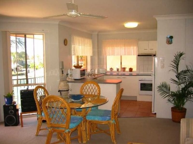 6/8 Broadmeadows Road, Maroochydore QLD 4558