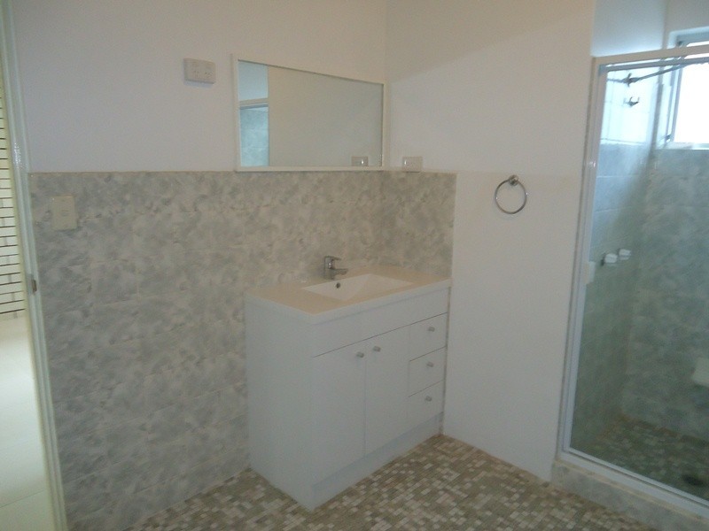 2/19 Boolarong Crescent, Alexandra Headland QLD 4572