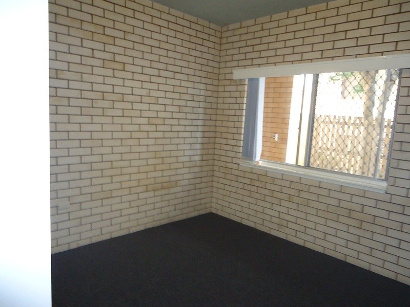 2/19 Boolarong Crescent, Alexandra Headland QLD 4572