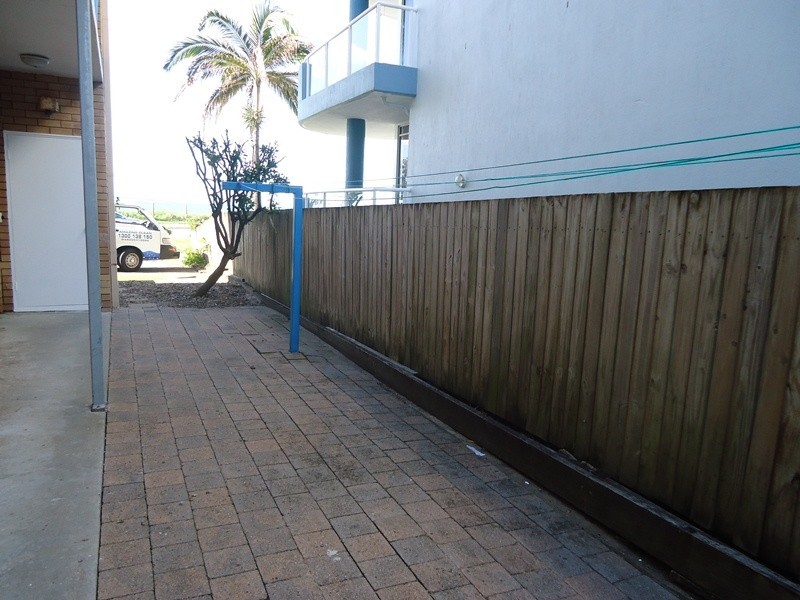 2/19 Boolarong Crescent, Alexandra Headland QLD 4572