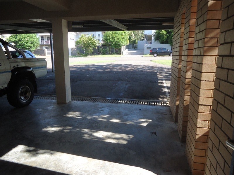 2/19 Boolarong Crescent, Alexandra Headland QLD 4572