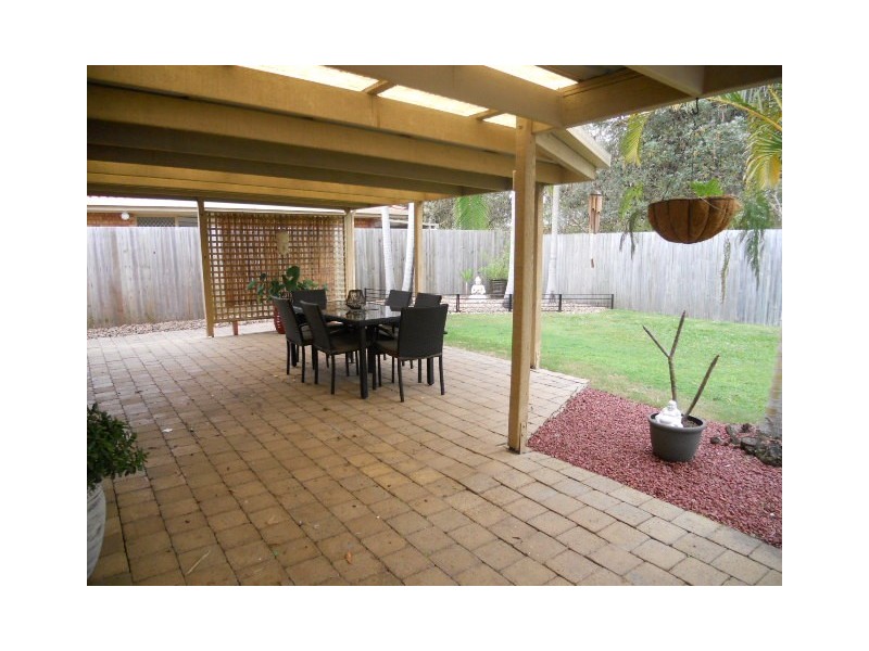 8 Peacock Crescent, Bokarina QLD 4575