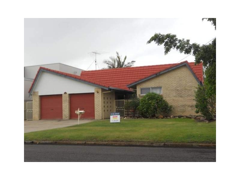 17 Elanora Avenue, Mooloolaba QLD 4557