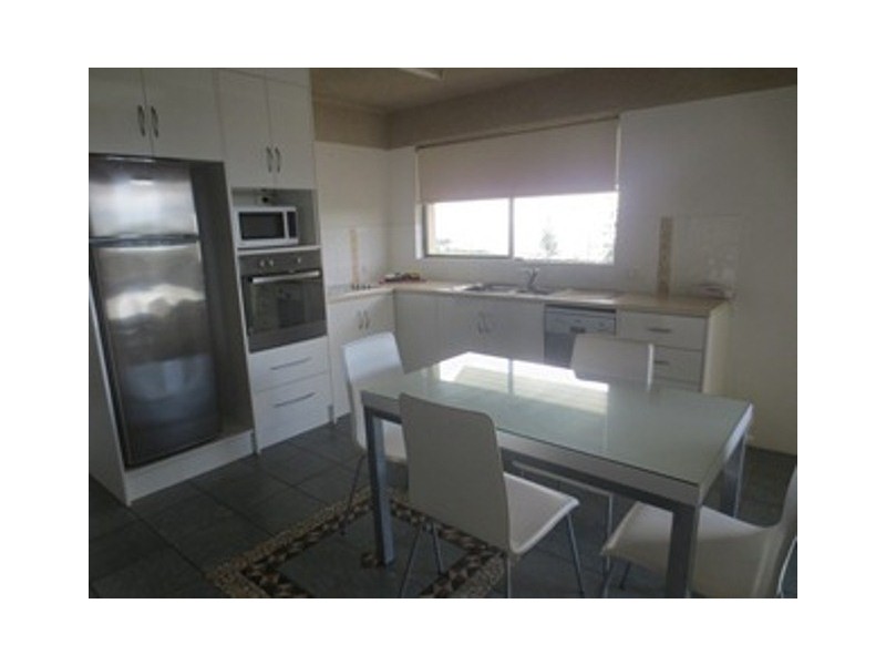 23/2 Meta St, Mooloolaba QLD 4557