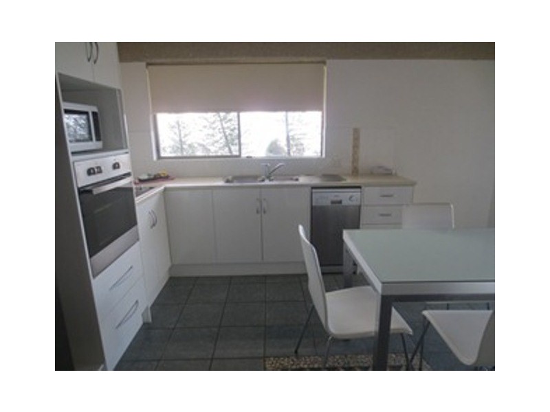 23/2 Meta St, Mooloolaba QLD 4557