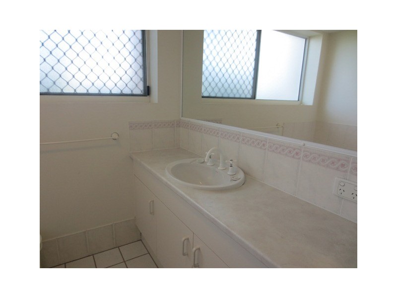 8/143 Lowanna Dr, Buddina QLD 4575