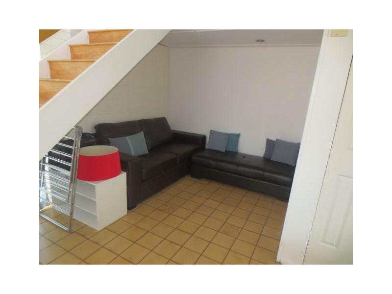 21 Palm Drive, Mooloolaba QLD 4557