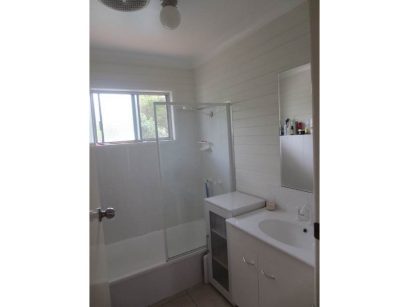 21 Palm Drive, Mooloolaba QLD 4557