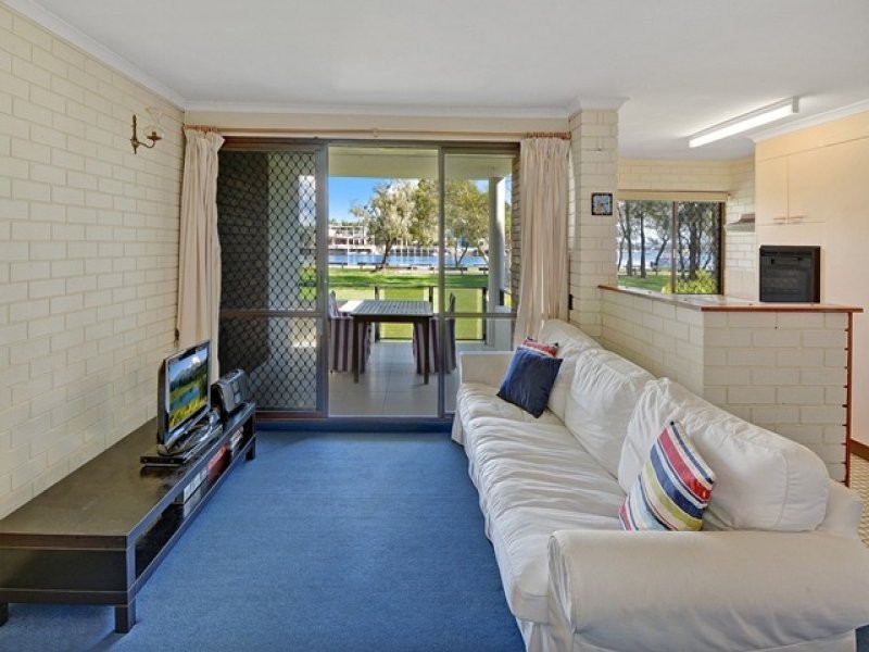 93 Parkyn Parade, Mooloolaba QLD 4557