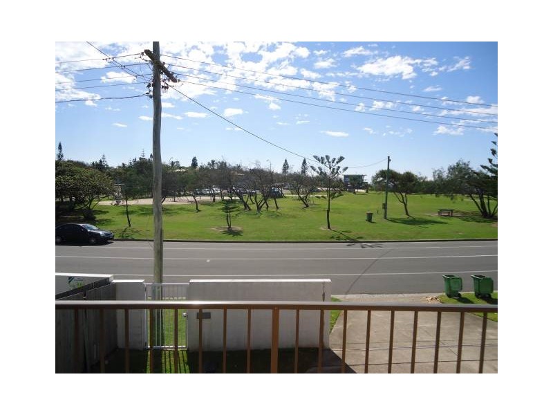 2/108 Pacific Boulevard, Buddina QLD 4575