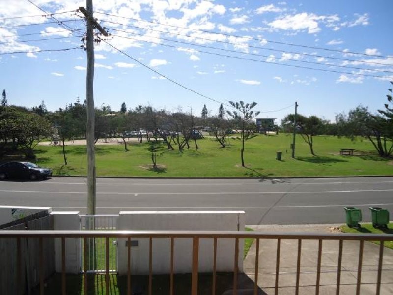2/108 Pacific Boulevard, Buddina QLD 4575