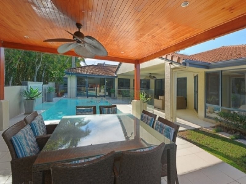 130 Goonawarra Drive, Mooloolaba QLD 4557