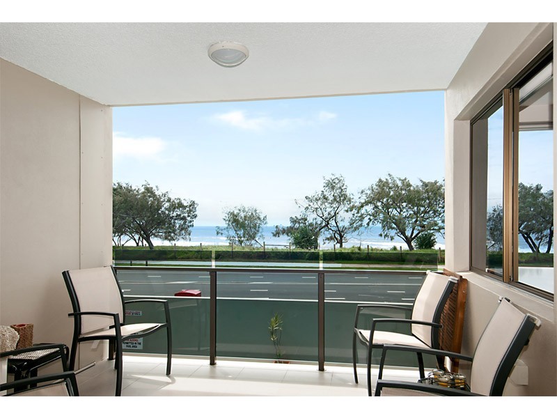 3/21 Boolarong Crescent, Alexandra Headland QLD 4572