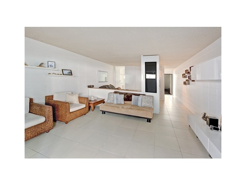 Unit 5 ‘Karaminka’ 11-13 Juan Street, Alexandra Headland QLD 4572