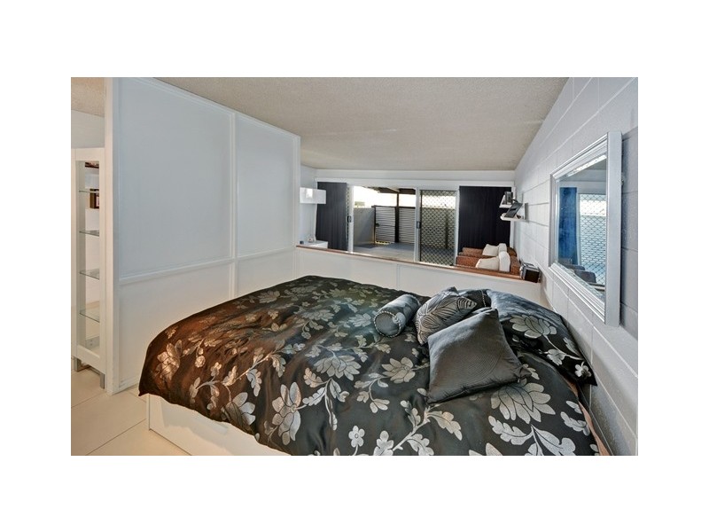 Unit 5 ‘Karaminka’ 11-13 Juan Street, Alexandra Headland QLD 4572