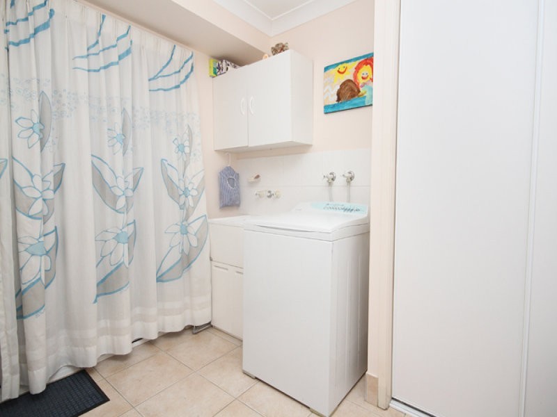 9 Dominica Pl, Kawana Island QLD 4575