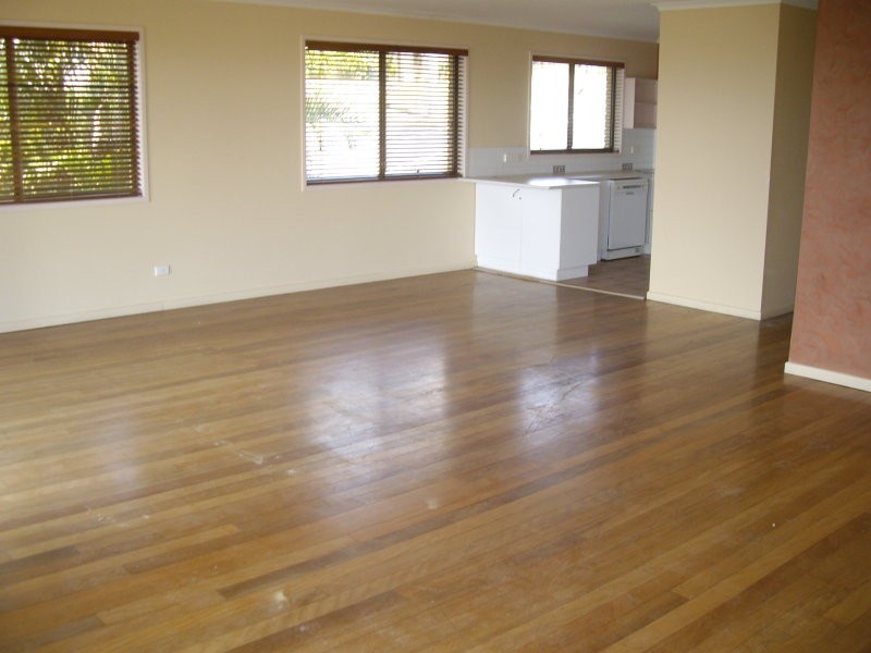 2 Tantula Road East, Alexandra Headland QLD 4572