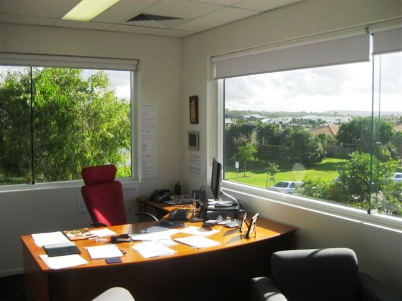 2 /1 Kawana Island Bvd, Warana QLD 4575