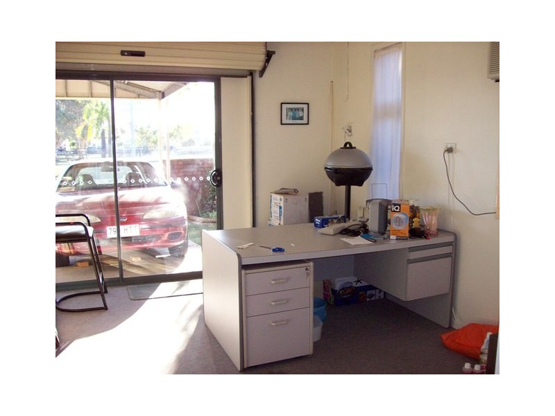 213 Nicklin Way, Warana QLD 4575