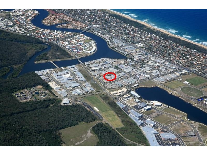 1/8 Dual Ave, Warana QLD 4575