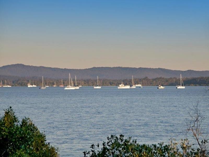 32-34 The Esplanade, Tin Can Bay QLD 4580