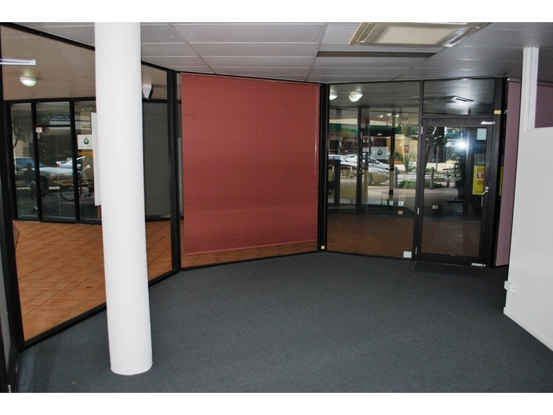 8/2-4 Ocean Street, Maroochydore QLD 4558