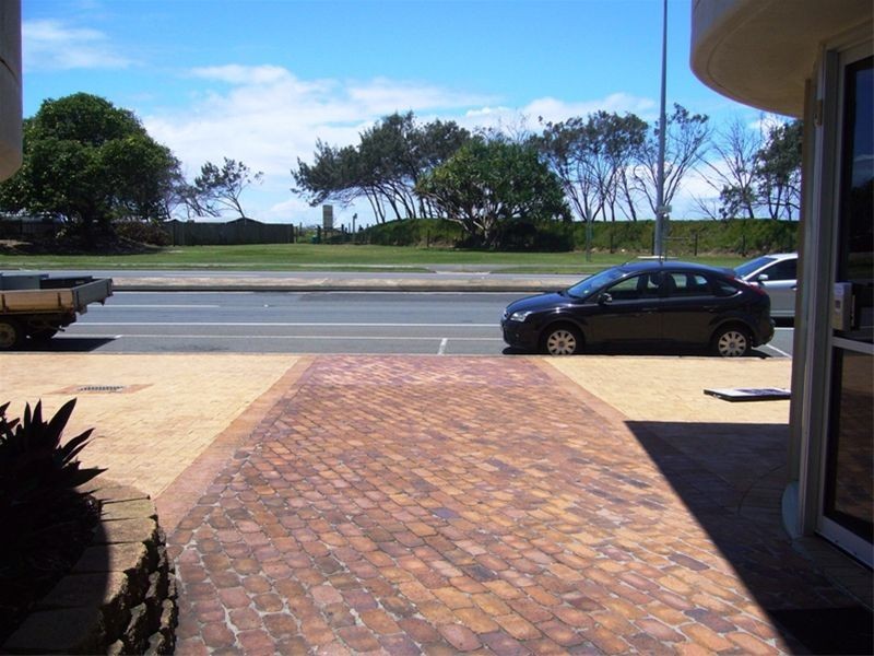 1 & 2 / 4 Aerodrome Road, Maroochydore QLD 4558
